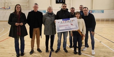 L’Escola Futsal Experience d´Amposta ha recollit 507€ per al projecte Emma